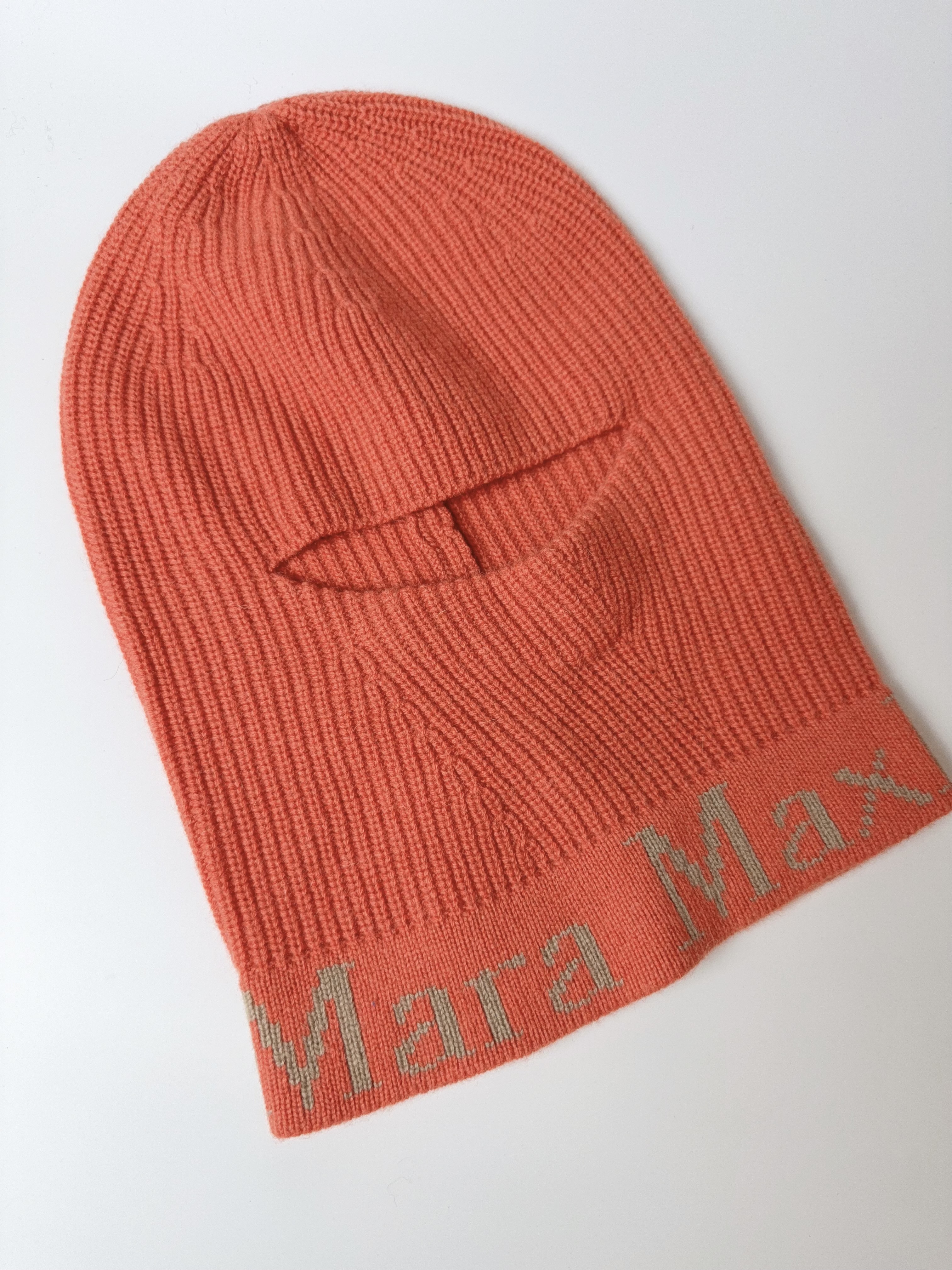 Балаклава Max Mara